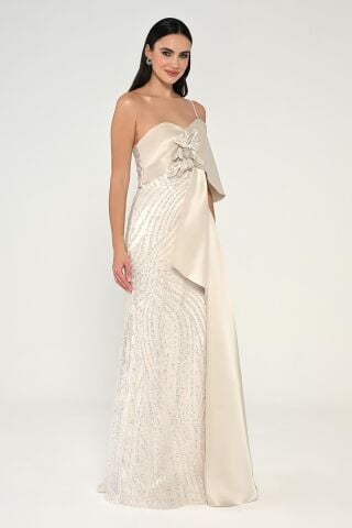 Tek Askılı Çiçek Aksesuarlı Payetli Saten Uzun Elbise EKRU - 38