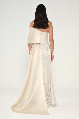 Tek Askılı Çiçek Aksesuarlı Payetli Saten Uzun Elbise EKRU - 38