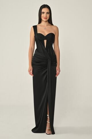 Kalp Göğüs Drapeli Saten Uzun Elbise