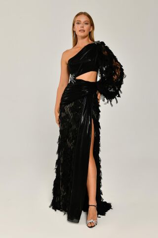 Tek Kol Beli Broşlu Yırtmaçlı Uzun Elbise Siyah - 40