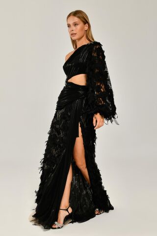 Tek Kol Beli Broşlu Yırtmaçlı Uzun Elbise Siyah - 40