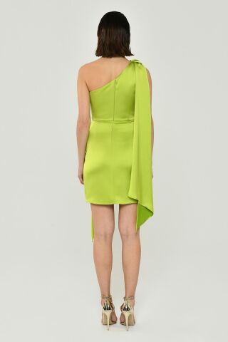 Tek Omuz Düğüm Detaylı Yırtmaçlı Saten Elbise ELMA YEŞİLİ - 40