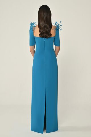 Kısa Kollu Omuz Tüy Aksesuarlı Krep Uzun Elbise PETROL - 42