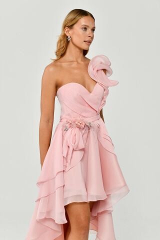 Tek Volanlı Kol Asimetrik Kesim Şifon Kısa Elbise Pudra - 40