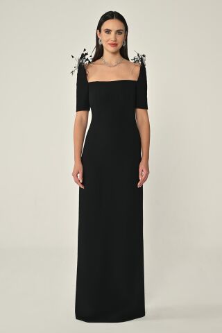 Kısa Kollu Omuz Tüy Aksesuarlı Krep Uzun Elbise Siyah - 40