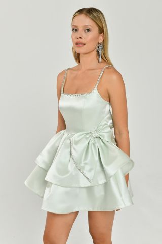 Askılı Şerit Aksesuarlı Katlı Etek Parlak Kumaş Kısa Elbise SUYEŞİLİ - 40