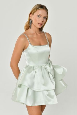 Askılı Şerit Aksesuarlı Katlı Etek Parlak Kumaş Kısa Elbise SUYEŞİLİ - 40