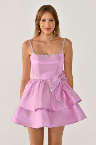 Askılı Şerit Taş Aksesuarlı Fiyonklu Tafta Kısa Elbise