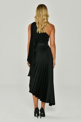 Tek Omuz Beli Pencere Detaylı Pliseli Saten Asimetrik Kesim Midi Elbise Siyah - 40