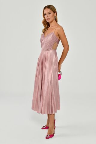 Plissiertes Midikleid aus glänzendem Stoff mit Seilträgern, Rosa - 42