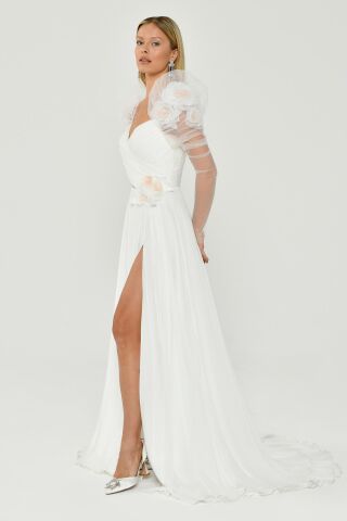 Langes Chiffonkleid mit transparenten Ärmeln, Herzform, Brust, Blumenmuster, Accessoire, Schlitz, Weiß - 36