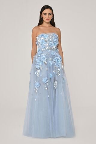 Trägerloses langes Tüllkleid mit 3D-Blumen-Accessoire