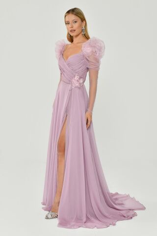 Uzun Transparan Kollu Kalp Göğüs Çiçek Aksesuarlı Yırtmaçlı Şifon Uzun Elbise Pembe - 36