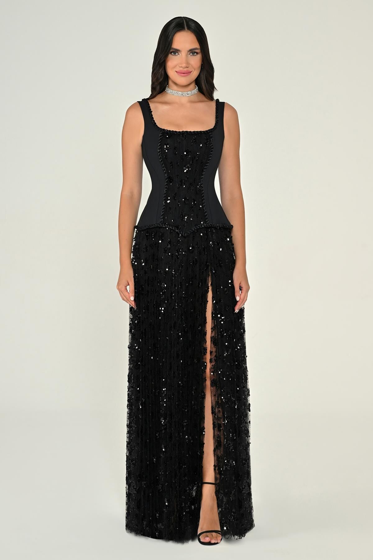 Askılı Önden Yırtmaçlı Payet Uzun Elbise