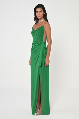 Straplez Üst Pliseli Yandan Yırtmaçlı Şifon Uzun Elbise ZÜMRÜT - 36