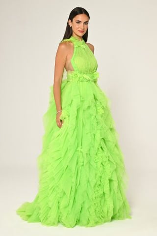 Langes Neckholder-Kleid aus mehrlagigem Tüll
