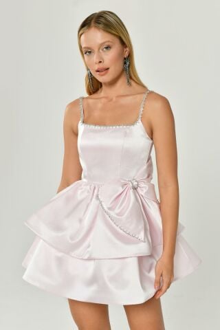 Askılı Şerit Aksesuarlı Katlı Etek Parlak Kumaş Kısa Elbise Pembe - 38