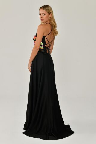 İp Askılı Dekolteli Pullu Saçak Aksesuarlı Saten Uzun Elbise Siyah - 38