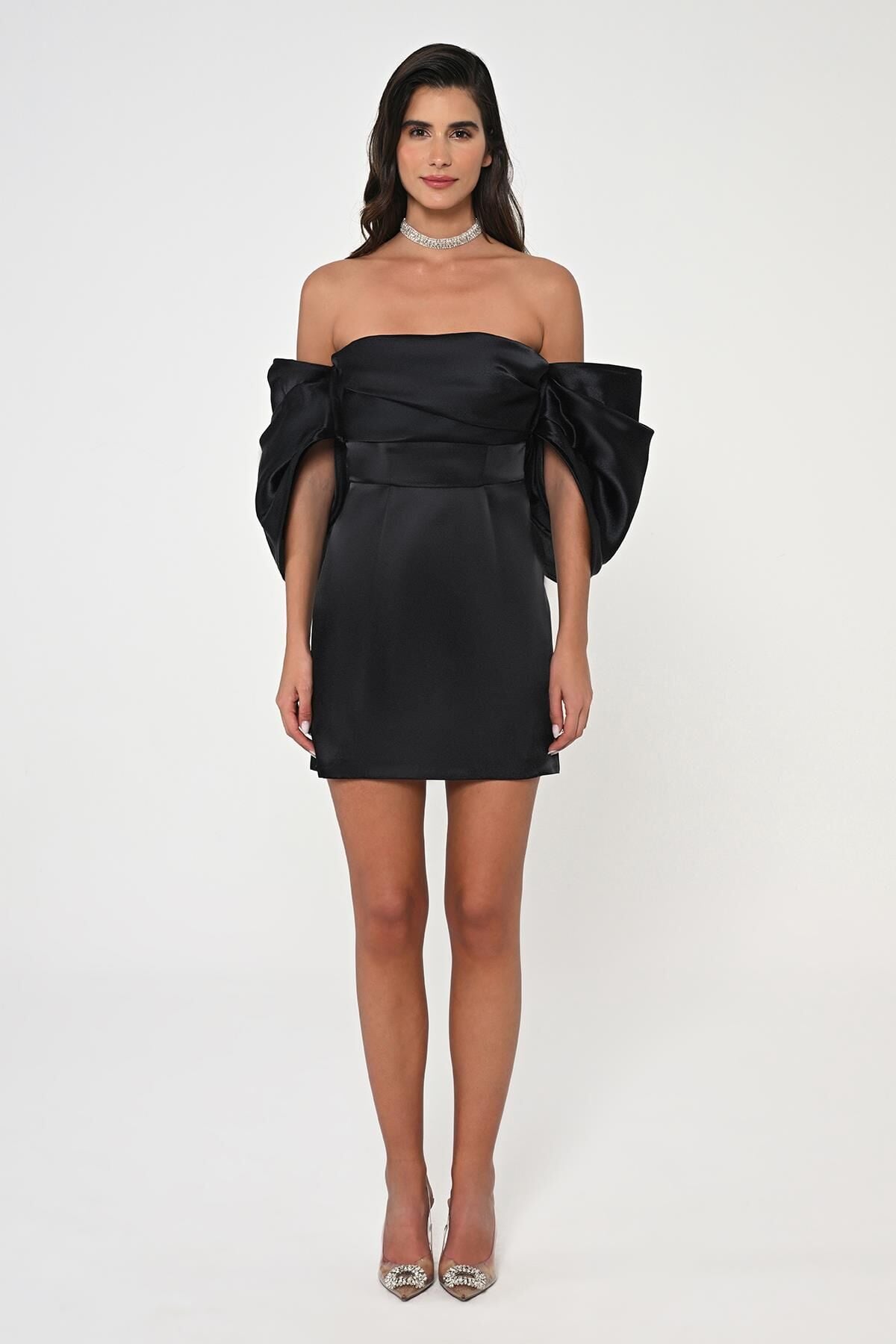 Düşük Balon Kol Straplez Kısa Saten Elbise Siyah - 38