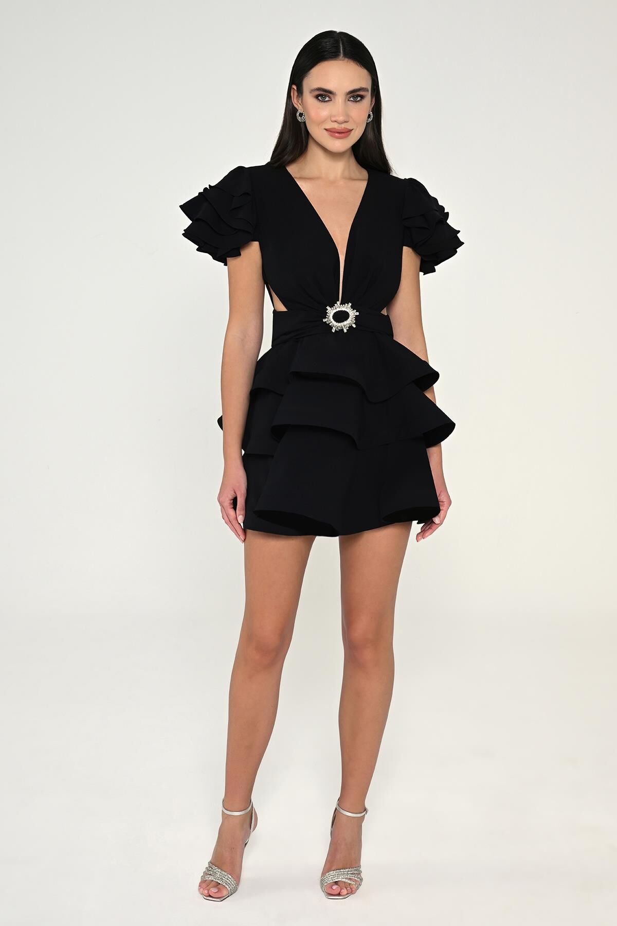 Fırfırlı Balon Kol V Yaka Katlı Etek Krep Kısa Elbise Siyah - 42