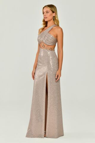 Tek Askılı Zincir Aksesuarlı Yartmaçlı Uzun Elbise Bej - 42