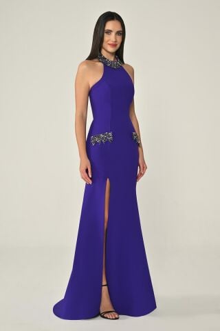 Halter Yaka Boyun ve Cep Taş Aksesuarlı Krep Uzun Elbise Mor - 36