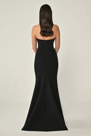 Halter Yaka Boyun ve Cep Taş Aksesuarlı Krep Uzun Elbise Siyah - 36