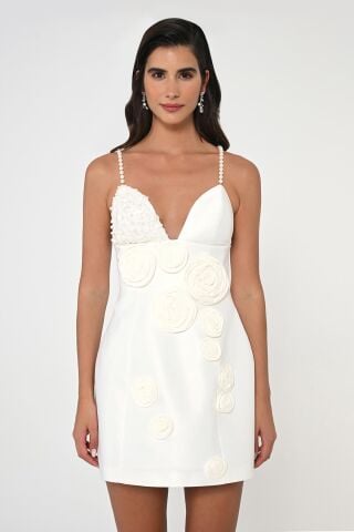 İnci Askılı Çiçek Aksesuarlı Mat Saten Kısa Elbise BEYAZ / BEYAZ - 40