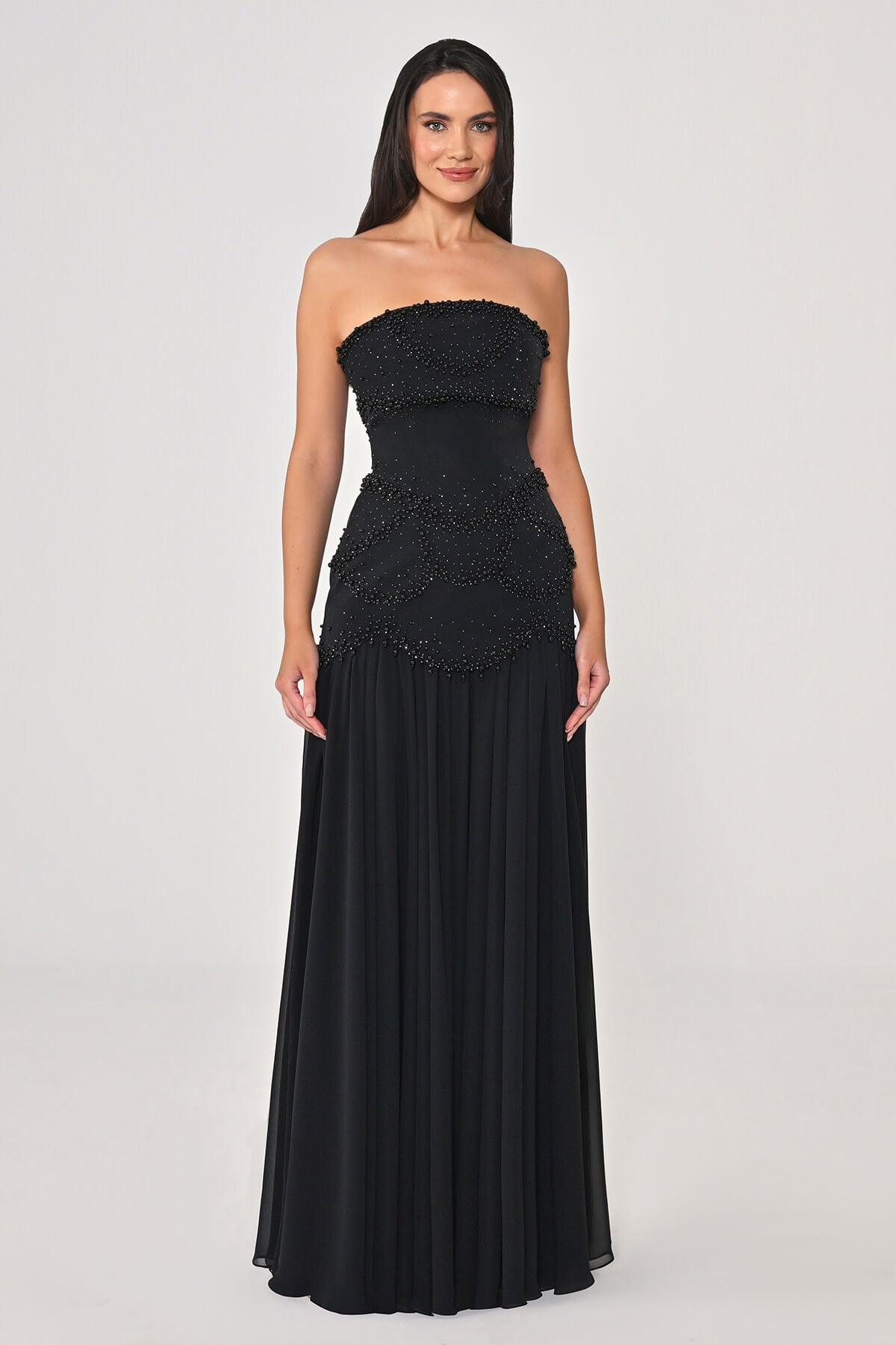 Straplez Şal Kollu Boncuklu Üst Krep Alt Şifon Uzun Elbise