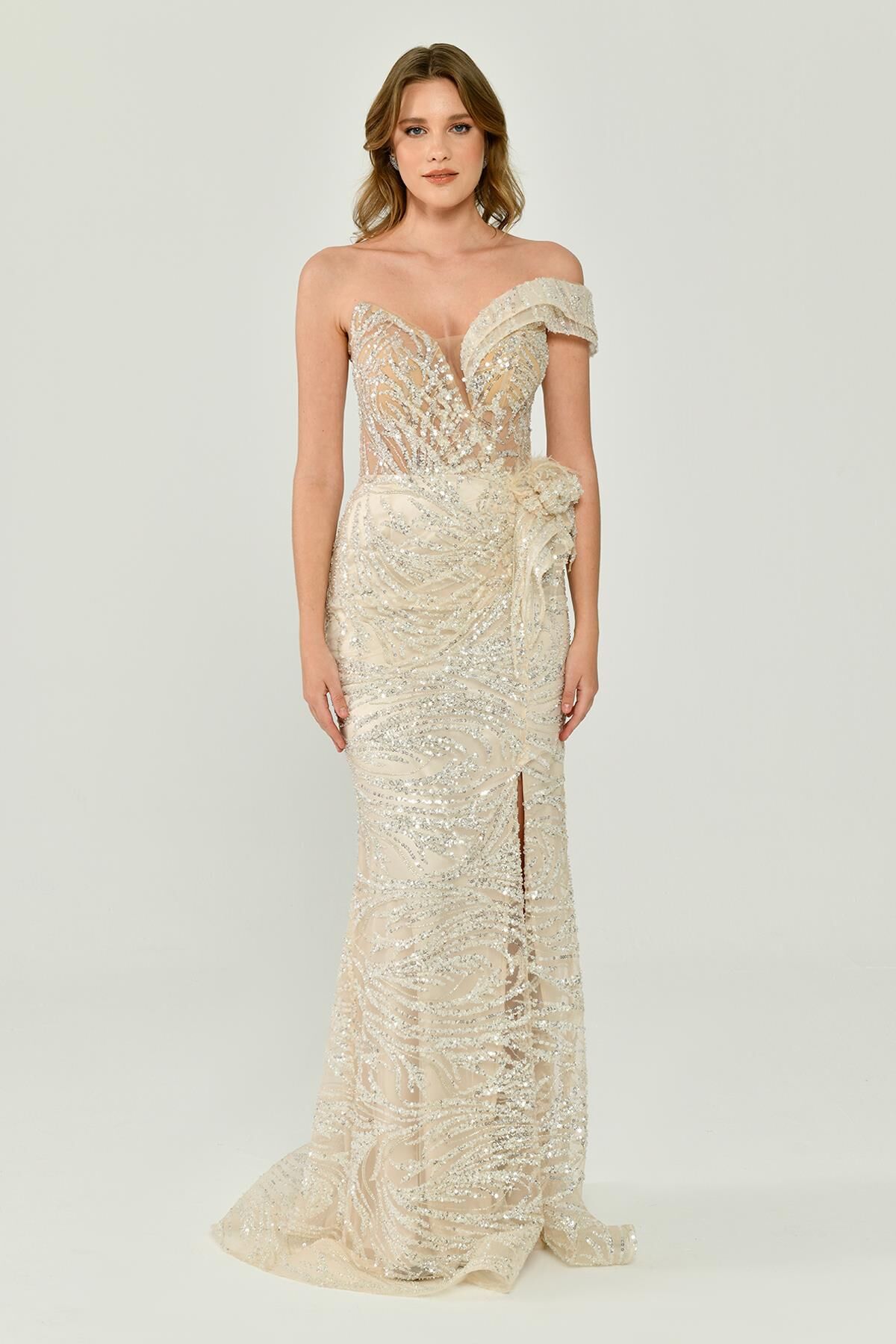 Düşük Tek Omuz Yırtmaçlı Tül Uzun Elbise EKRU - 36