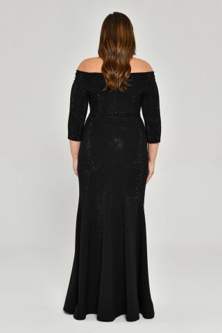 Düşük Omuz Çiçek Aksesuarlı Boncuklu Kumaş Uzun Elbise Siyah - 44