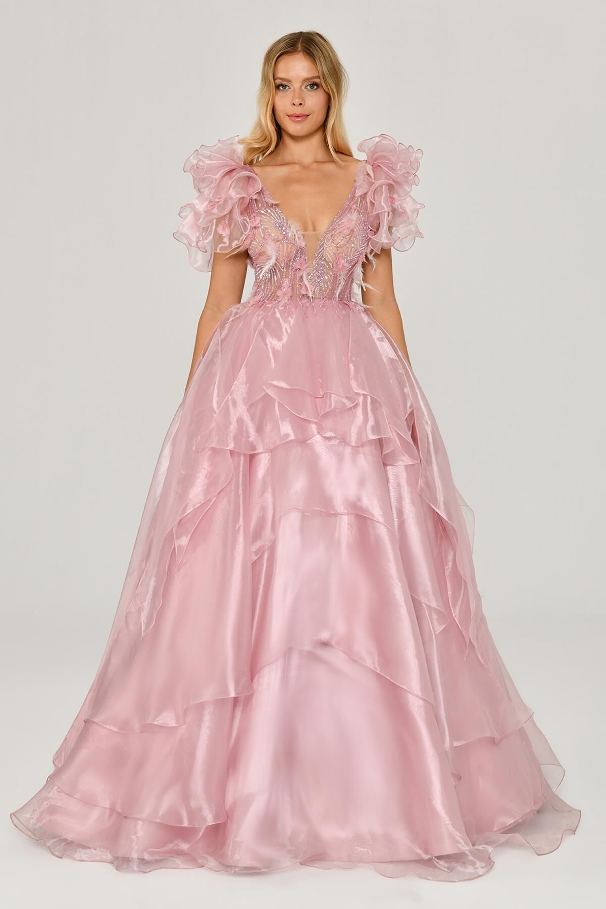 Tüy Boncuk İşlemeli Katlı Prenses Organze Kumaş Uzun Elbise Pudra - 36