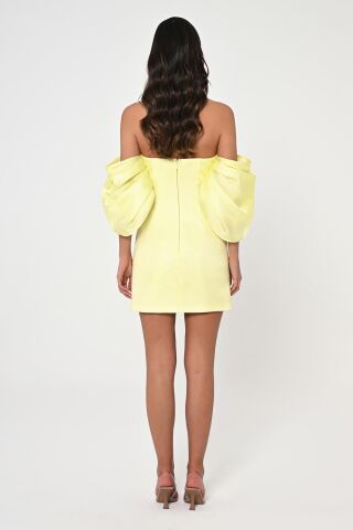 Düşük Balon Kol Straplez Kısa Saten Elbise 36 - LİMON