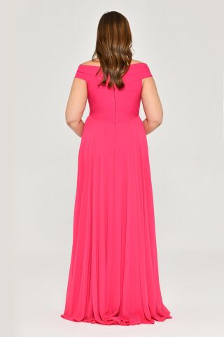 Düşük Omuz Drapeli Çiçek Aksesuarlı Şifon Uzun Elbise Fuşya - 44