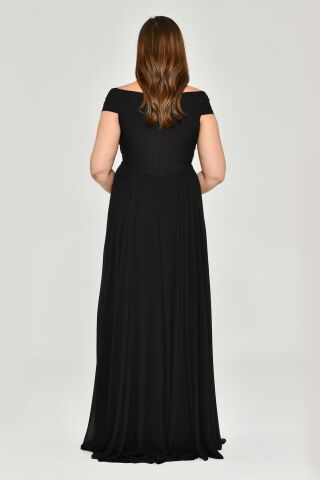 Düşük Omuz Drapeli Çiçek Aksesuarlı Şifon Uzun Elbise Siyah - 44