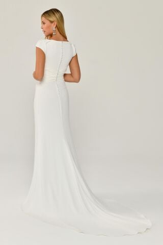 Derin V Yaka Önden Drapeli Kuyrukluı Krep Uzun Elbise Beyaz - 38