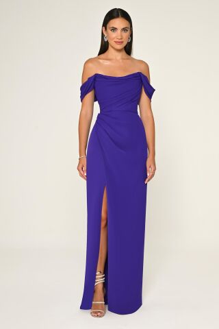 Schulterfreies, langes Crêpe-Kleid mit Seitenschlitz, Lila - 46