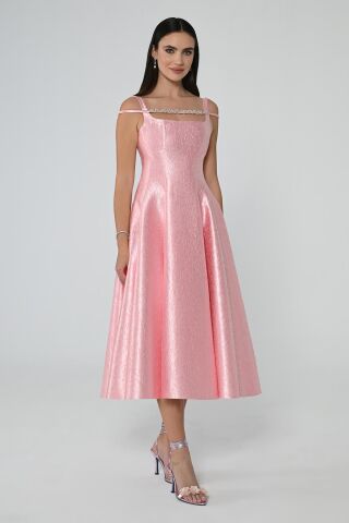 Midikleid aus Brokatstoff mit Riemchenkragen und Stein-Accessoire, Rosa - 36