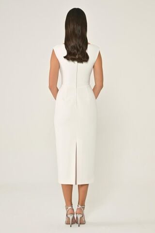 Göğsü Aksesuarlı Krep Midi Elbise Beyaz - 42