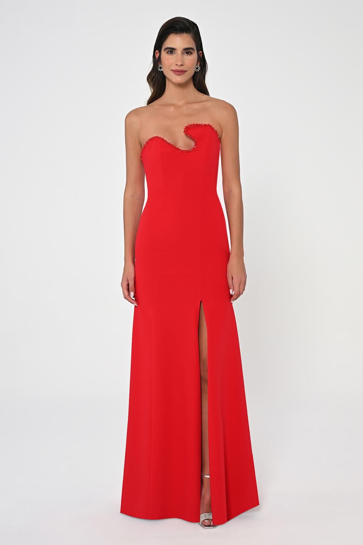 Straplez Üst Taşlı Asimetrik Kesim Krep Uzun Elbise Kırmızı - 38