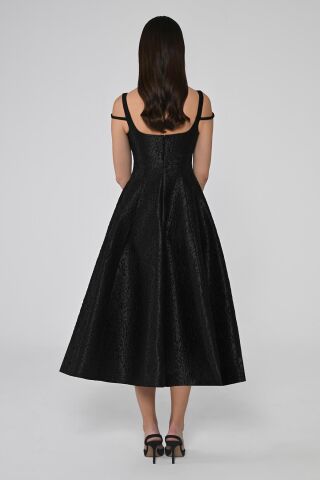 Askılı Yakası Taş Aksesuarlı Brokar Kumaş Midi Elbise Siyah - 40