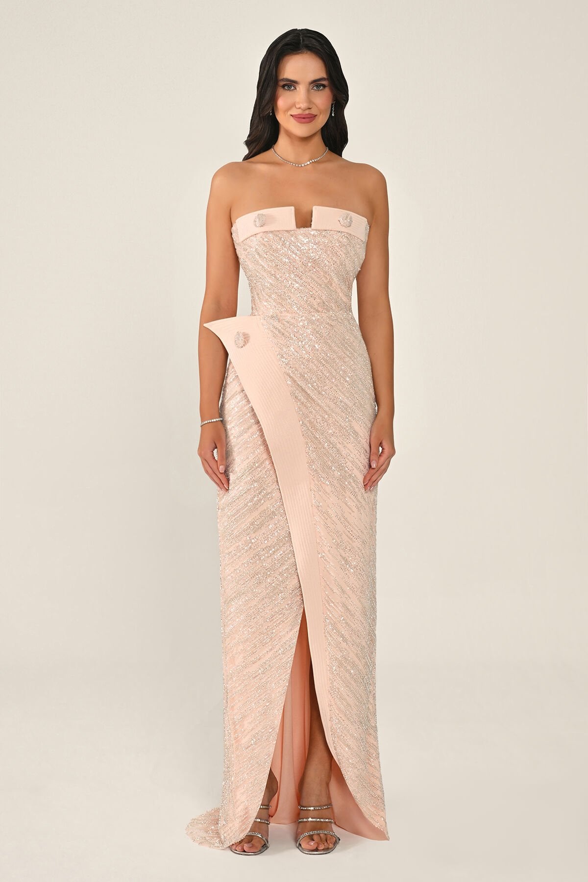 Straplez Düğme Aksesuarlı Payet Uzun Elbise