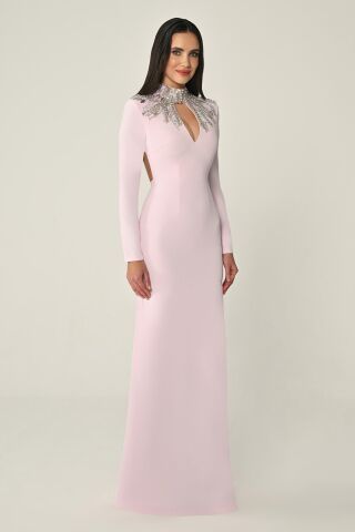 Uzun Kollu Üst Aksesarlı Sırt Dekolteli Krep Uzun Elbise Pembe - 44