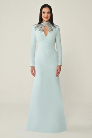 Uzun Kollu Üst Aksesarlı Sırt Dekolteli Krep Uzun Elbise AÇIK MAVİ - 36