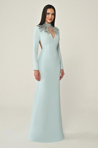 Uzun Kollu Üst Aksesarlı Sırt Dekolteli Krep Uzun Elbise AÇIK MAVİ - 38