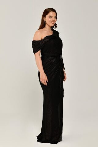 SILVERY FABRIC ONE SHOULDER SHAWL LONG DRESS WITH WAIST BROCH