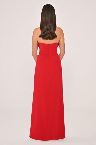 Straplez Göğsü ve Yırtmacı Payetli Krep Uzun Elbise Kırmızı - 40