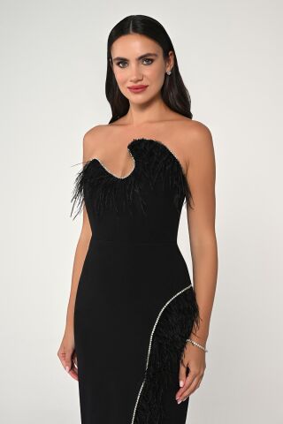 Straplez Göğüs Asimetrik Kesim Tüylü Taşlı Krep Uzun Elbise Siyah - 40