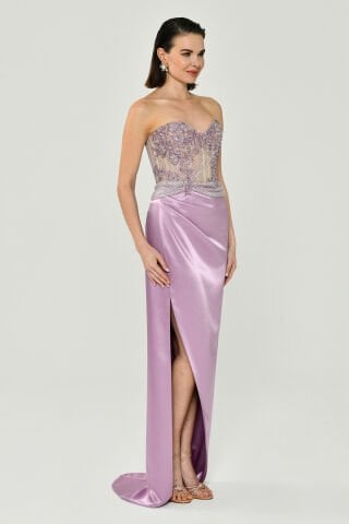 Straplez Üst Taşlı Yandan Yırmaçlı Saten Uzun Elbise Pembe - 38