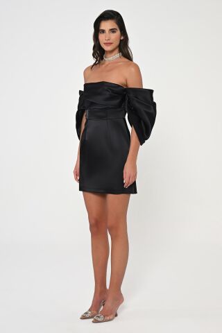 Düşük Balon Kol Straplez Kısa Saten Elbise Siyah - 40